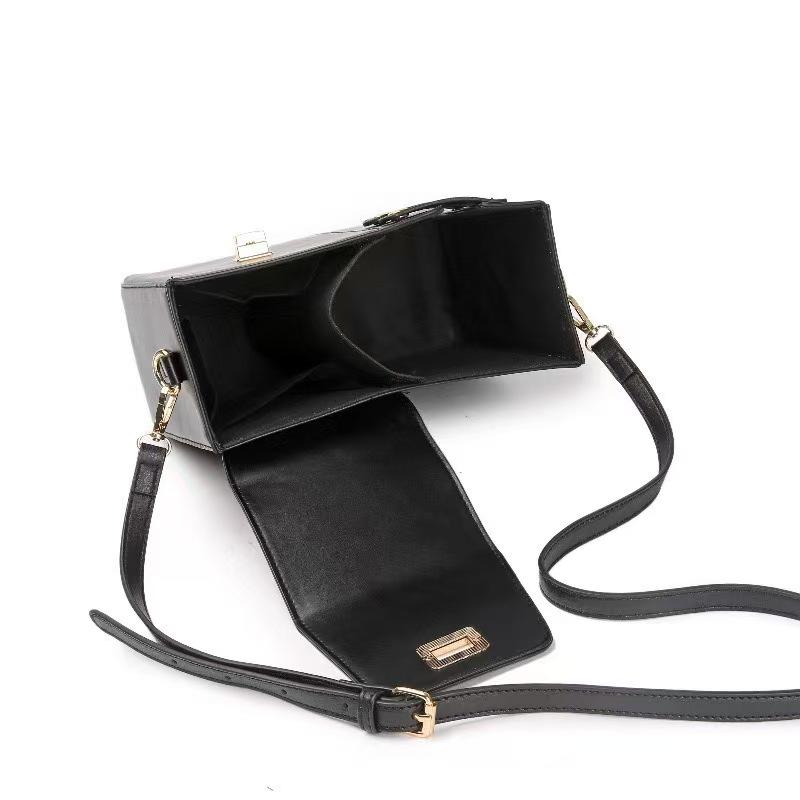 Modna, izolowana torba crossbody na napoje o dużej pojemności