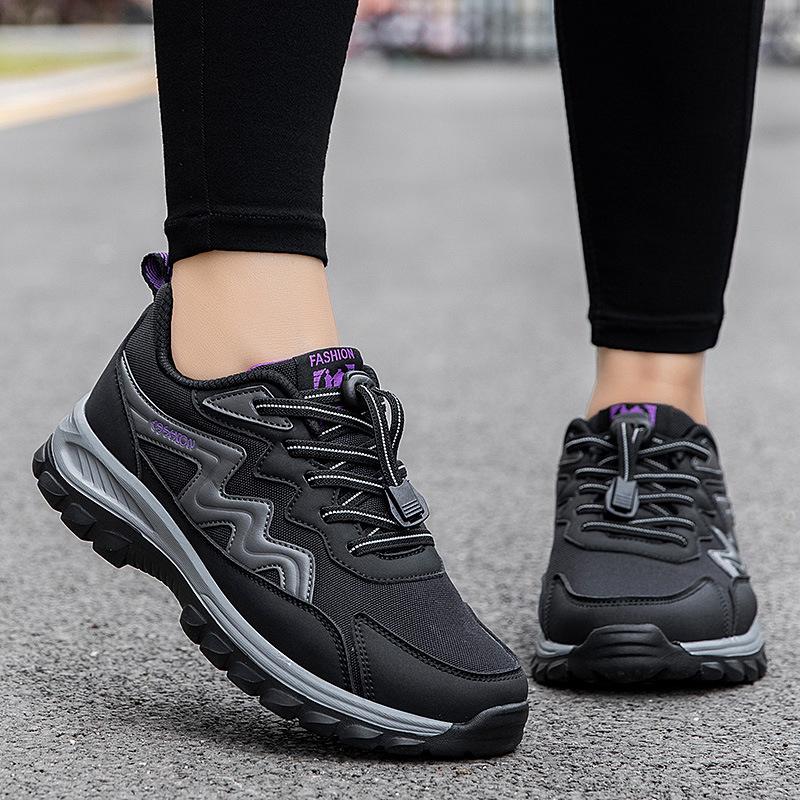 

Mom shoes elderly shoes women s autumn and winter casual soft-soled flat-heeled single shoes middle-aged and elderly walking shoes men s father shoes 45