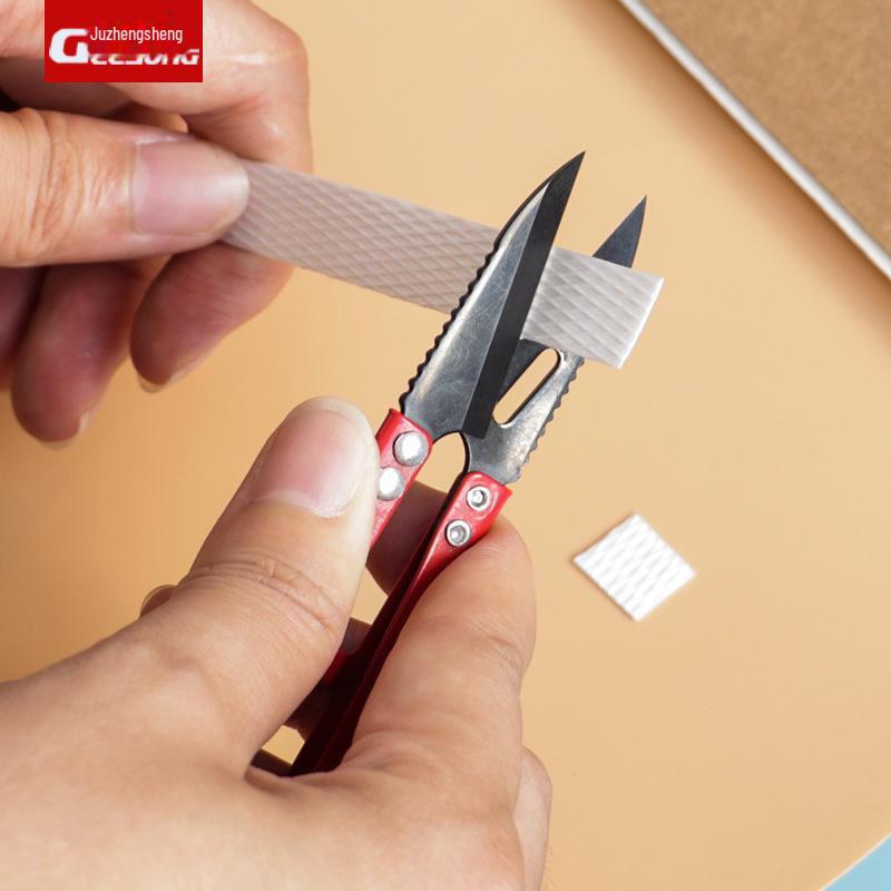 Nůžky na přízi a nit ve tvaru U: Ideální pro šití, křížkovou výšivku, vyšívání, rybářský vlasec a květinové aranžování.