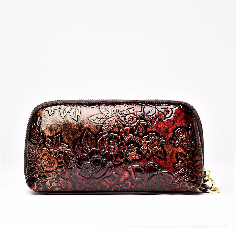 Elegant Embossed Floral Zipper Wallet for Women – Vintage Clutch with Gold Accent