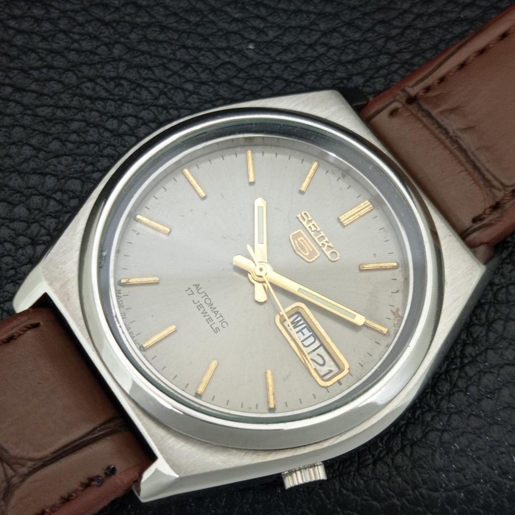 VINTAGE SEIKO 5 AUTOMATIC JAPAN MENS ORIGINAL DIAL WATCH A709161-1
