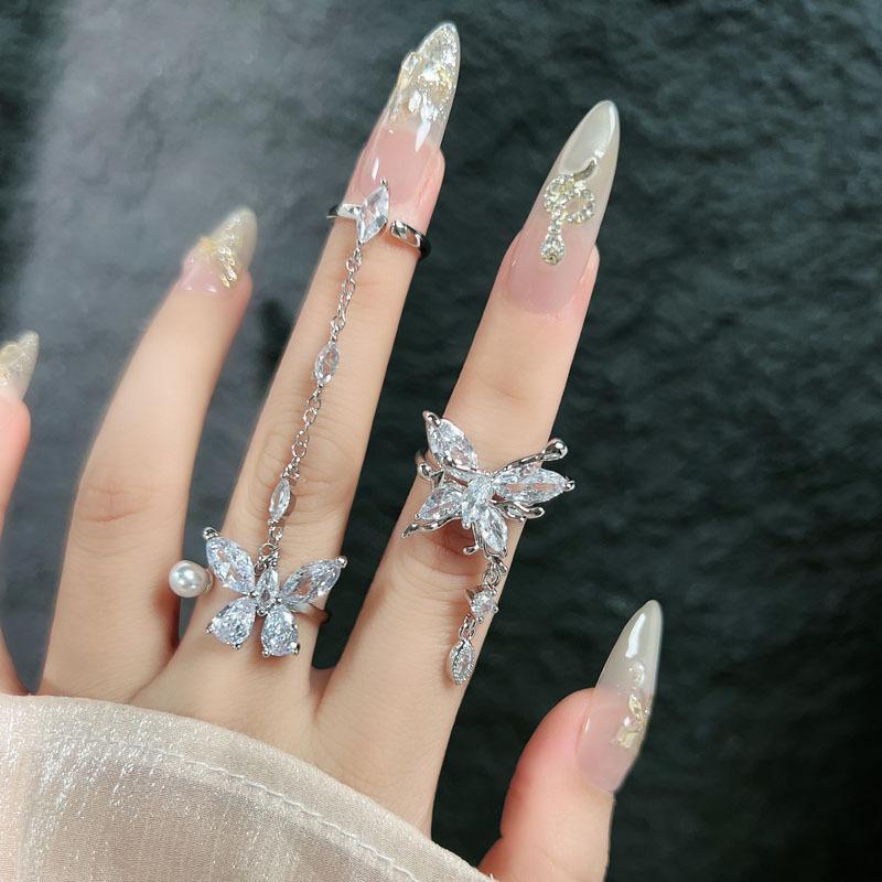 2026 French Light Luxury Fringed Butterfly One-piece Ring Female Super Fairy Ins High-end Full Diamond Chain Temperament Niche Ring