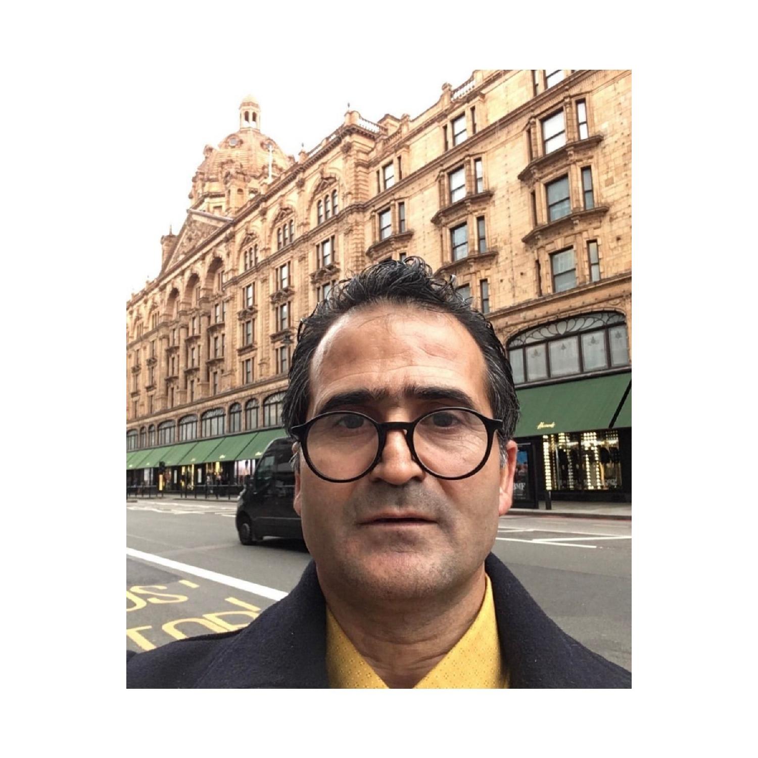 

Круглые черные прозрачные солнцезащитные очки чёрный