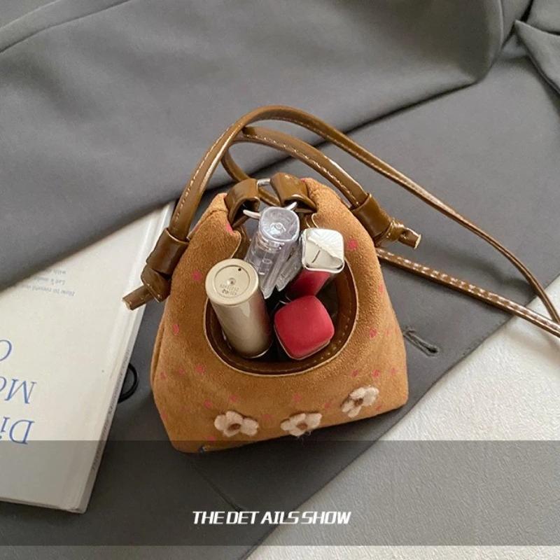 Sweet and Lovely Little Flower Girl Handbag Stylish Wave Point Mini Baby Crossbody Bag Autumn and Winter Children's Small Bag