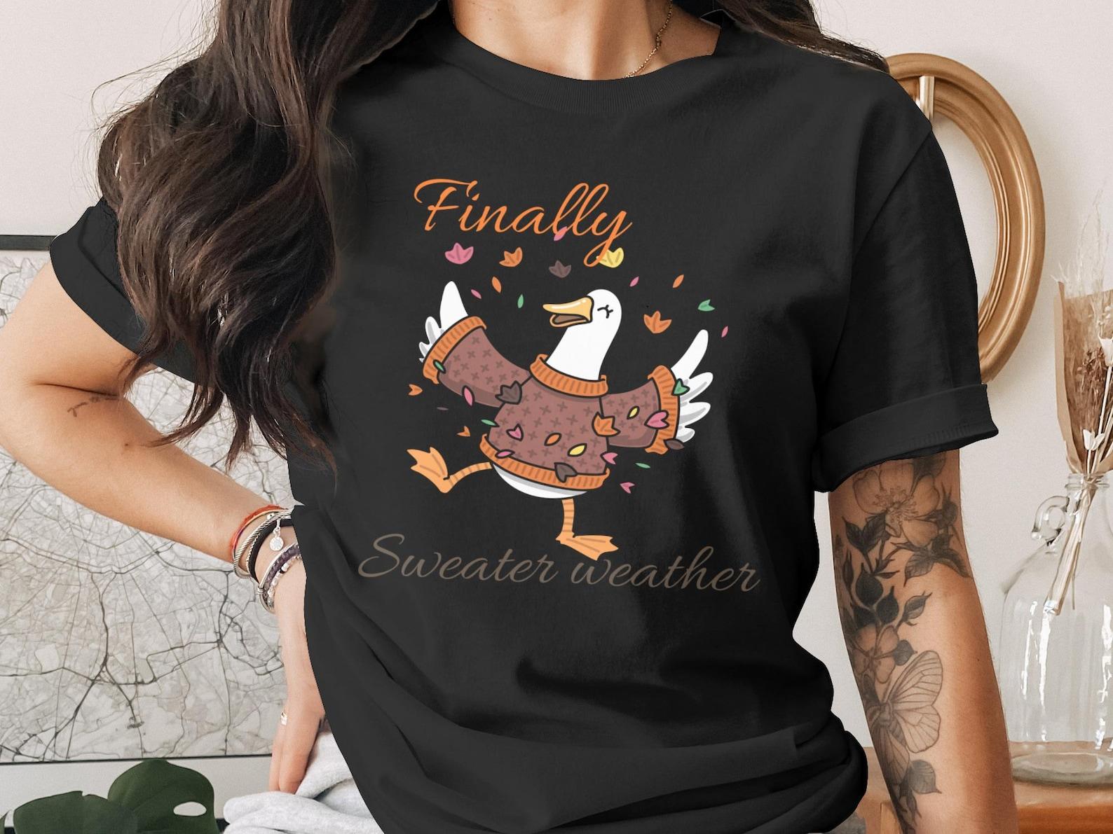Finally Sweater Weather T-Shirt, Whimsical Goose Duck Fall Leaves Graphic Tee L