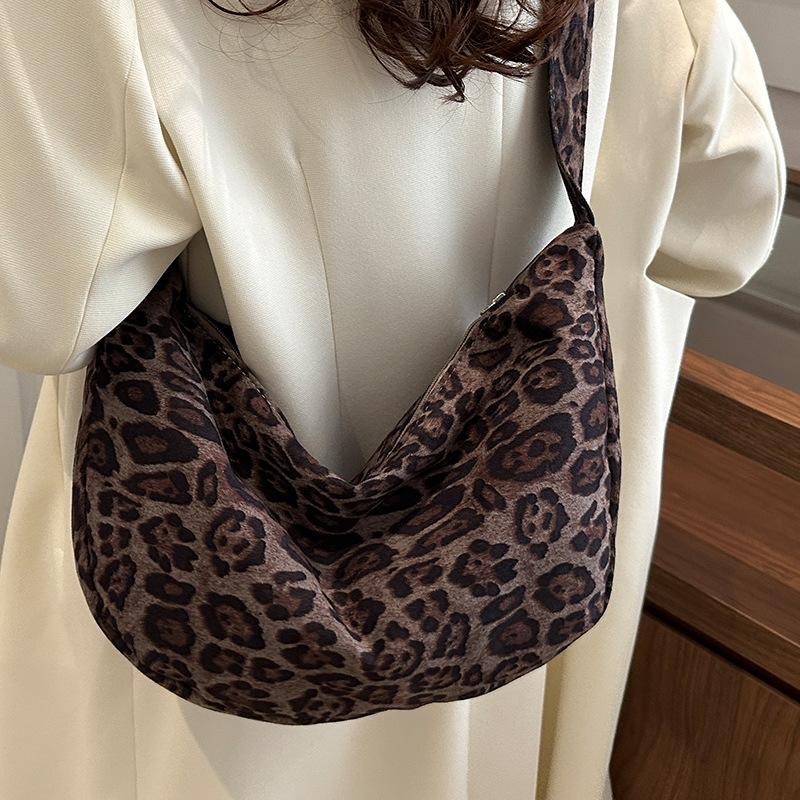 New Premium Textured One-shoulder Student Class Bag Autumn Commuter Leopard Print Tote Bag