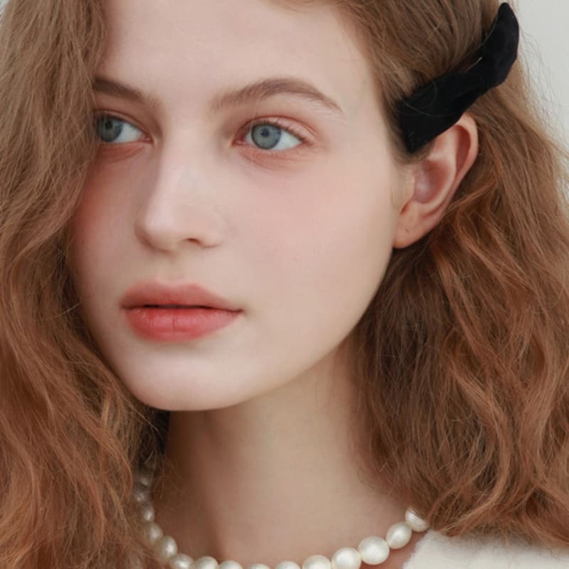 

Less is more Black Tie Ribbon Hair Pin free