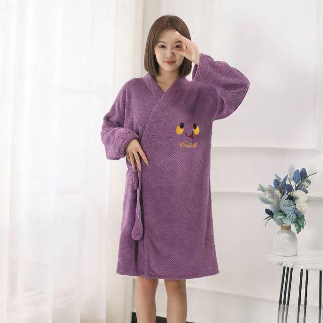 Women's Quick-Drying Coral Fleece Bath Skirt: Thickened, Soft, Water-Absorbent, Wearable Bath Towel for Spring and Autumn