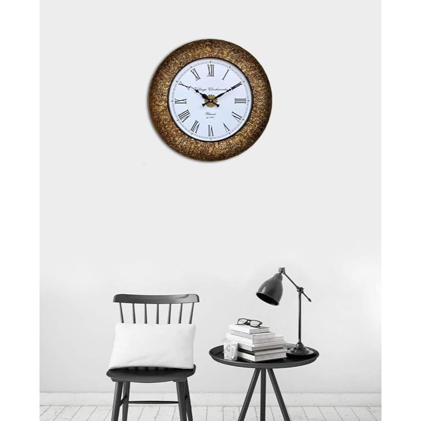 Dekoracyjny Metalowy Zegar Ścienny Analogowy do Eleganckiego Wystroju Domu, Biura, Szkoły, Siłowni, Sklepu i na Prezent || Rozmiar Zegara - 16 x 16 cali (Złoto Antyczne)