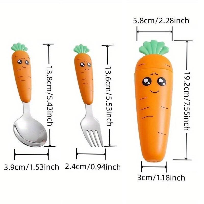 Set van roestvrijstalen vork en lepel in de vorm van wortels, ontworpen voor ideaal draagbaar bestek.