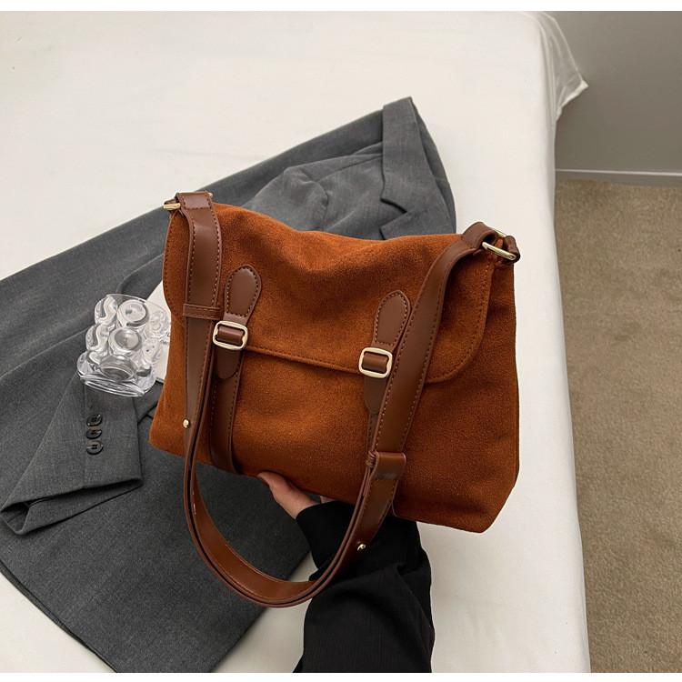 2023 Новая корейская Ins Винтажная замшевая ретро сумка через плечо в стиле городского минимализма