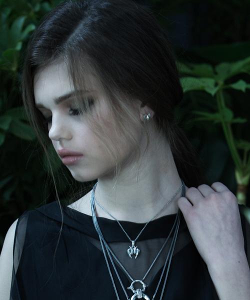 Mezmic Single Teeth Earring