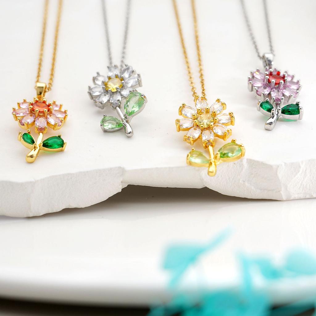 Fashion Sweet Zircon Sunflower Pendant Necklaces for Women Stainless Steel Chain Jewelry Accessories Wedding Party Gifts