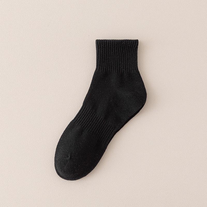 Męskie bawełniane skarpetki sportowe do połowy łydki, czarno-białe, na wiosnę/lato, modny długi styl ze ściągaczem