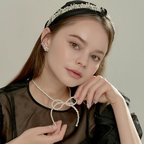 Besty Ballon Pearl Ribbon Necklace
