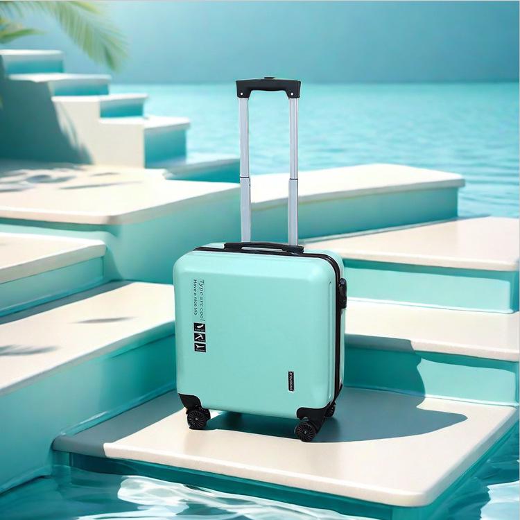 18" Carry-on Travel Suitcase with Universal Wheels and Lock, Sturdy Trolley Case for Students, 20" Version Available