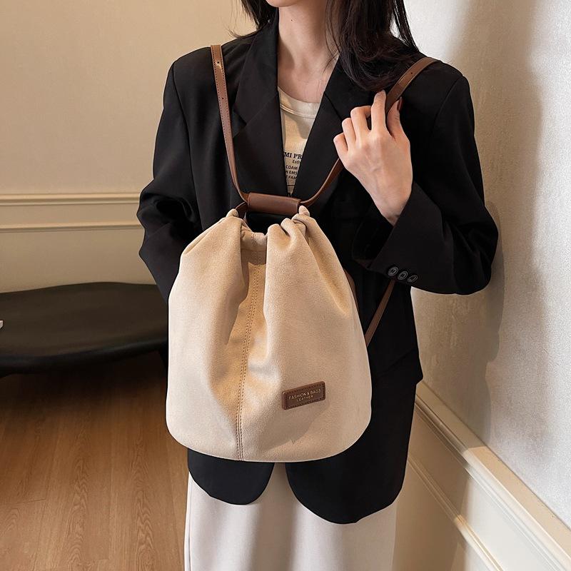 Premium Pendler Große Kapazität Lässig Plissiert Kordelzug Wildleder Vintage Rucksack