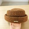 Knitted hat Flat top hat Women's autumn and winter versatile face small metal label retro simple casual hat