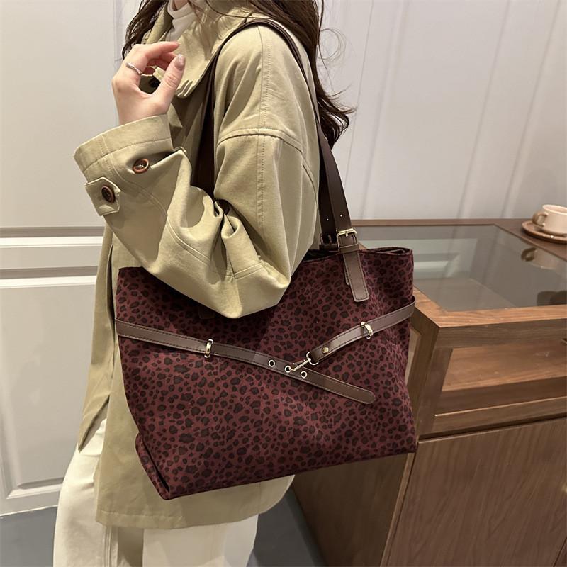 Leopard Design Handbag For Women Oversized Tote With Inner Pocket For Casual Outings