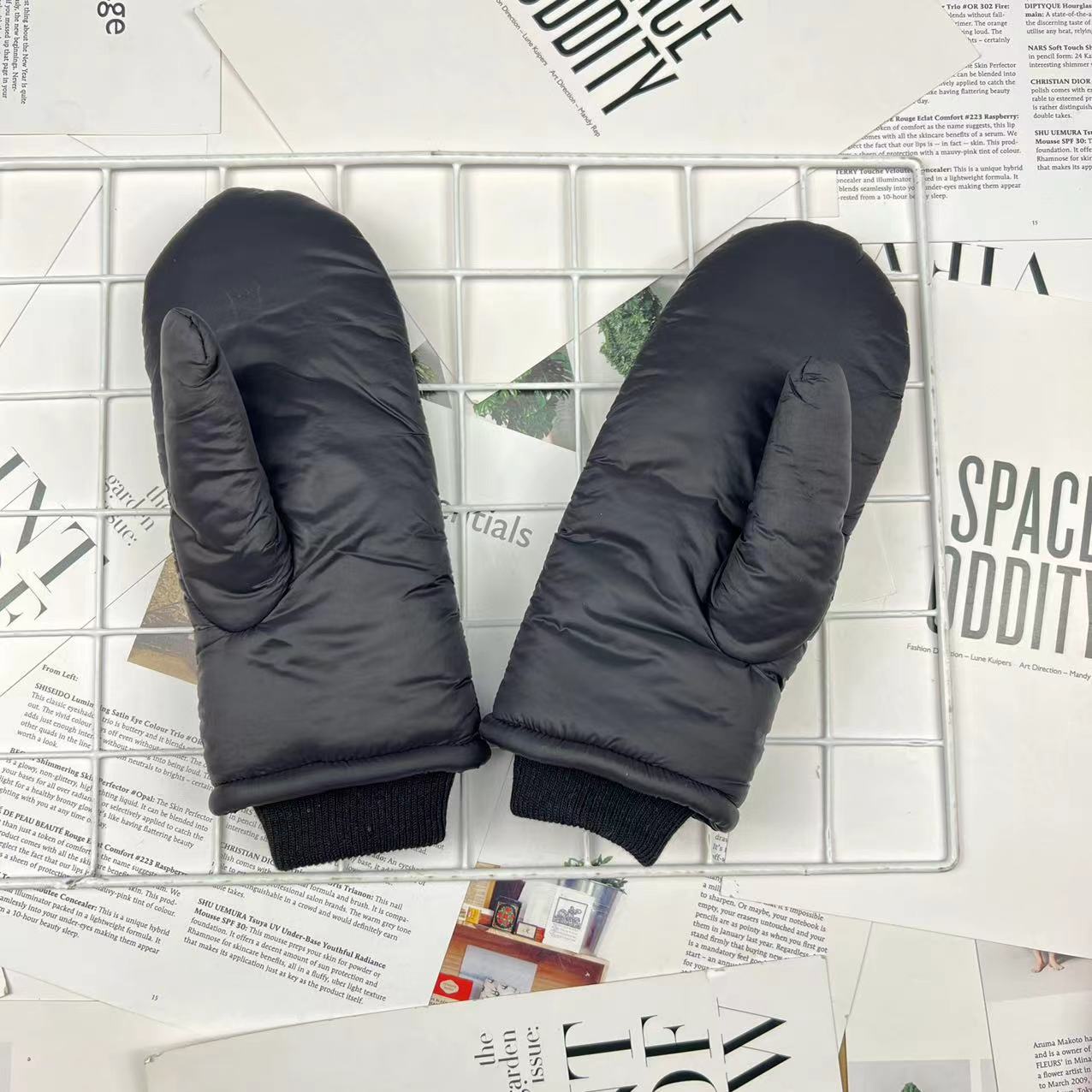 

Пуховые утолщенные перчатки, ветрозащитные и теплые, водонепроницаемые, не требующие смывания, для улицы, теплые перчатки One size чёрный