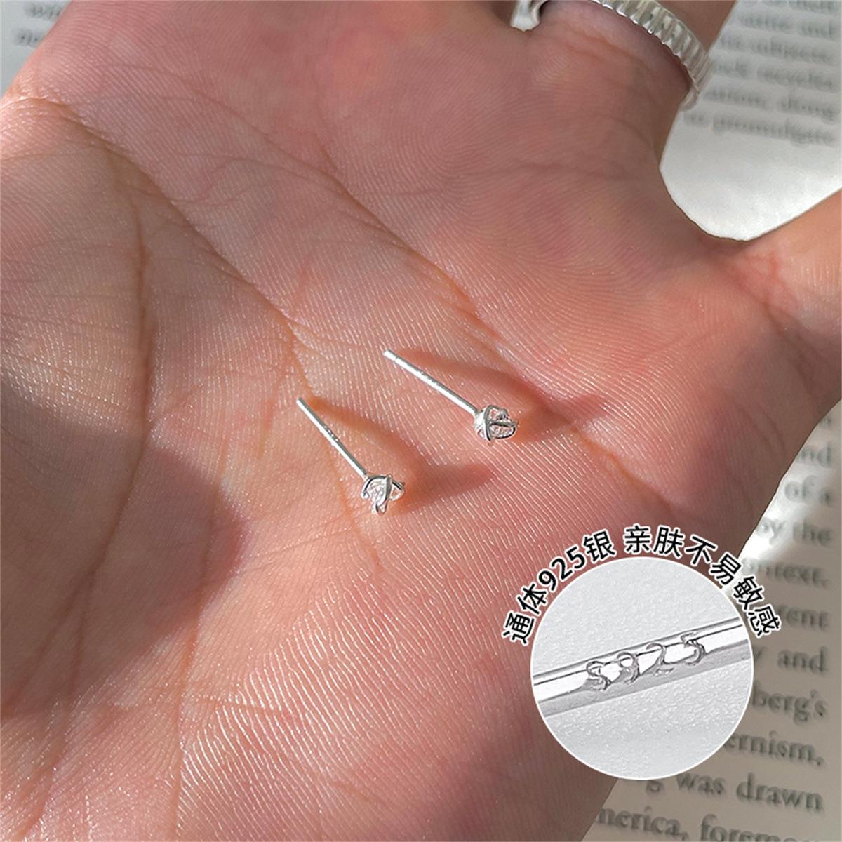 

Серьги-пусеты из стерлингового серебра 925 пробы с цирконом, женские, простые, маленькие, роскошные, высококлассные серьги, модные и универсальные новые трендовые серьги 925 silver