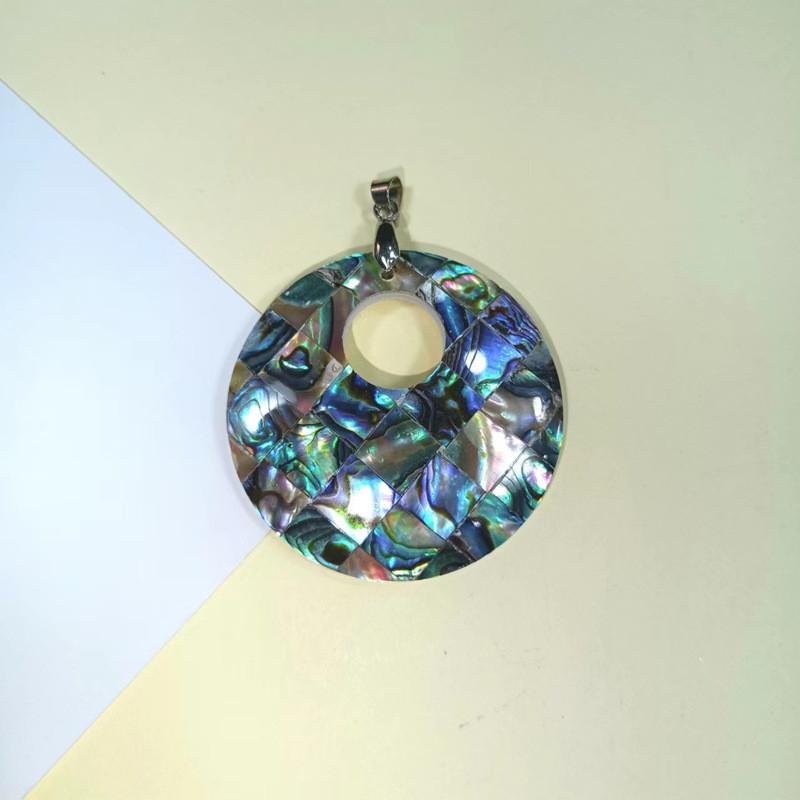 Shell Pendant Necklace With Geometric Shapes For Vintage Jewelry Lovers