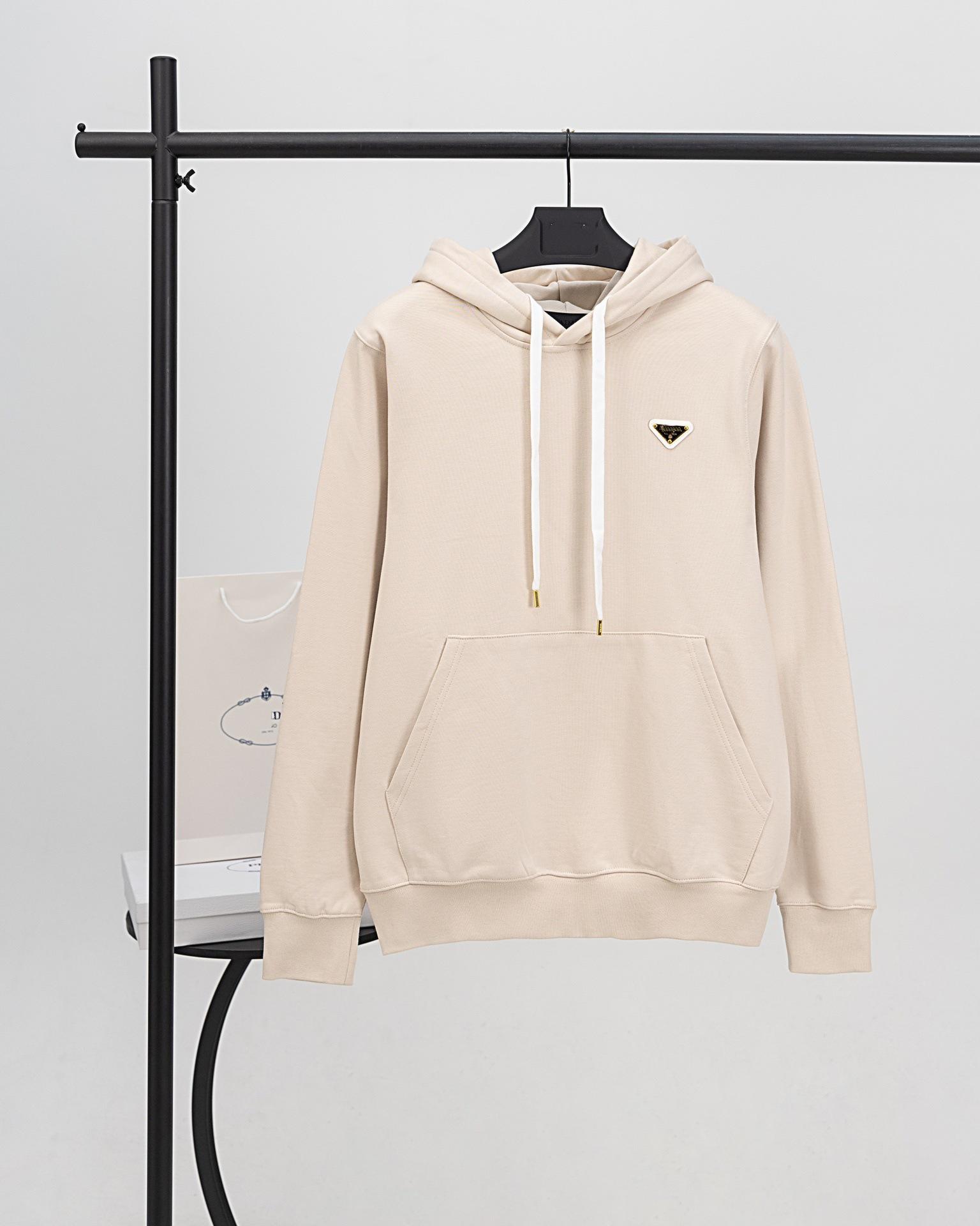 Unisex Trendy Brand Metal Triangle Logo Long-Sleeve Hooded Sweatshirt - Casual & Versatile. Large