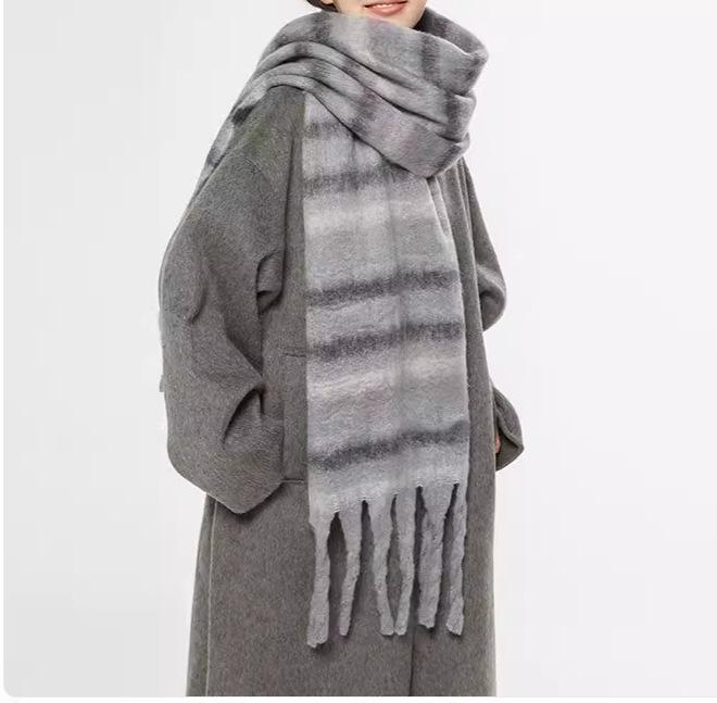 2024 Women's Thick Plaid Scarf: Korean Style, British Elegance, Warm Shawl for Autumn & Winter