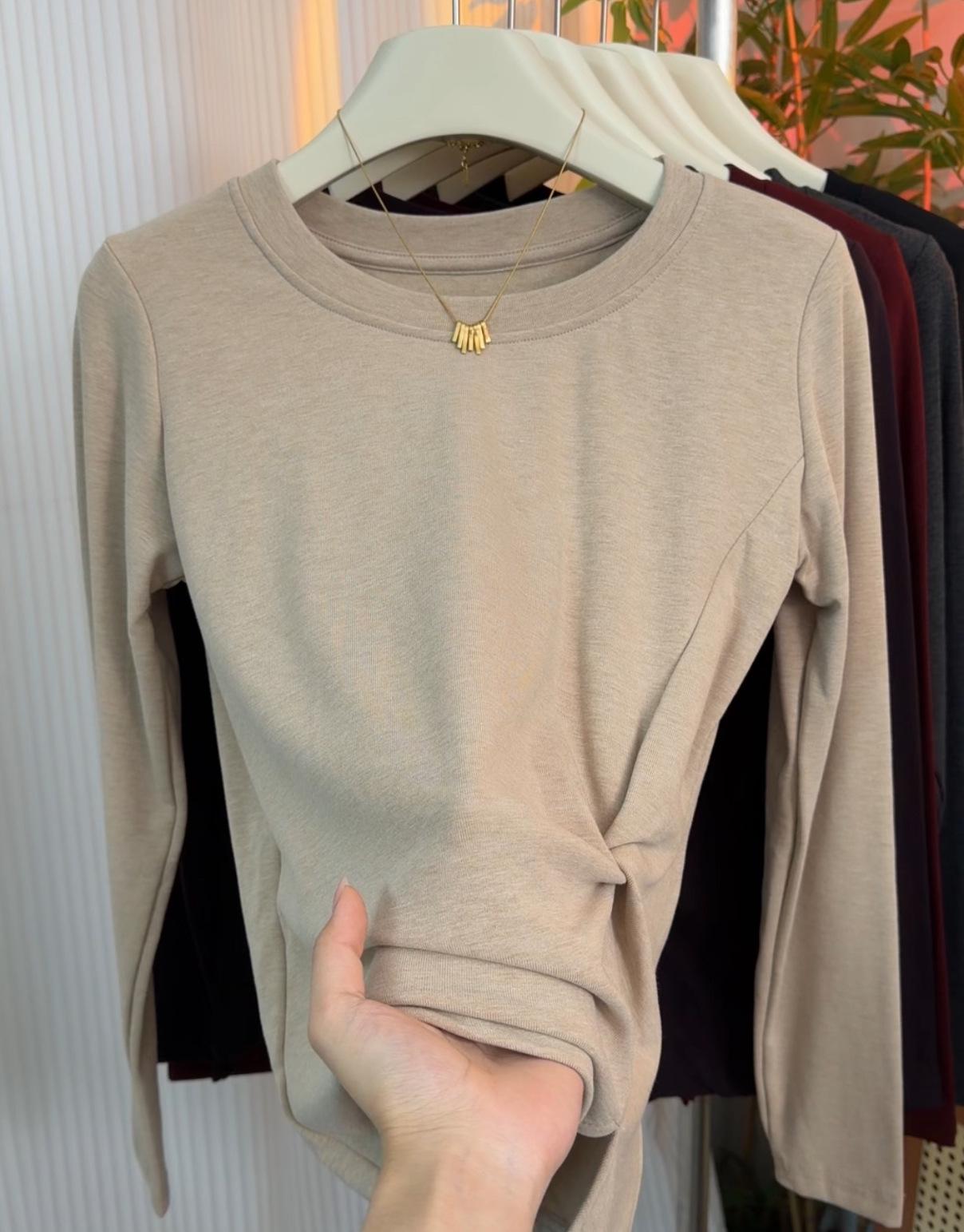 

Women s Black Korean Style Slimming Brushed Long Sleeve Top with Twisted Hem and Slit. L (for 100-120 lbs)
