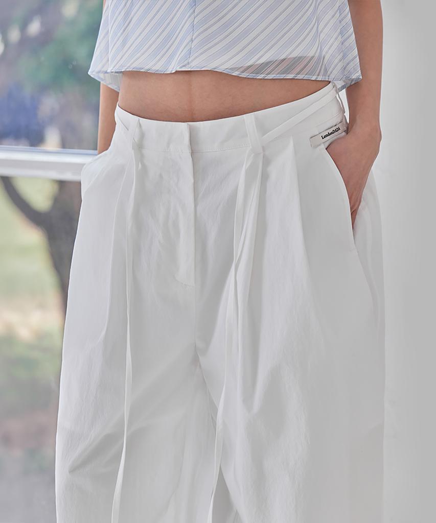 Leondeondada Nylon Pintuck Balloon Slacks, White