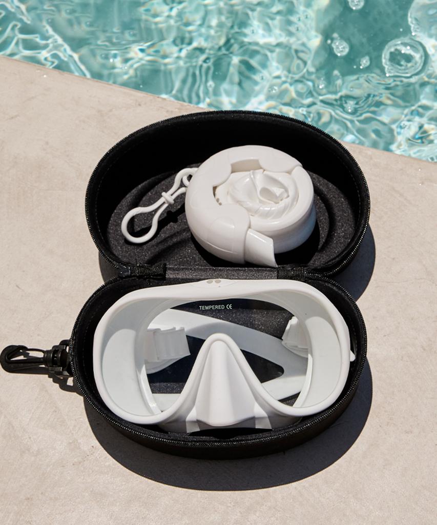 Seuwimeobaus Underwater Snorkel Mask