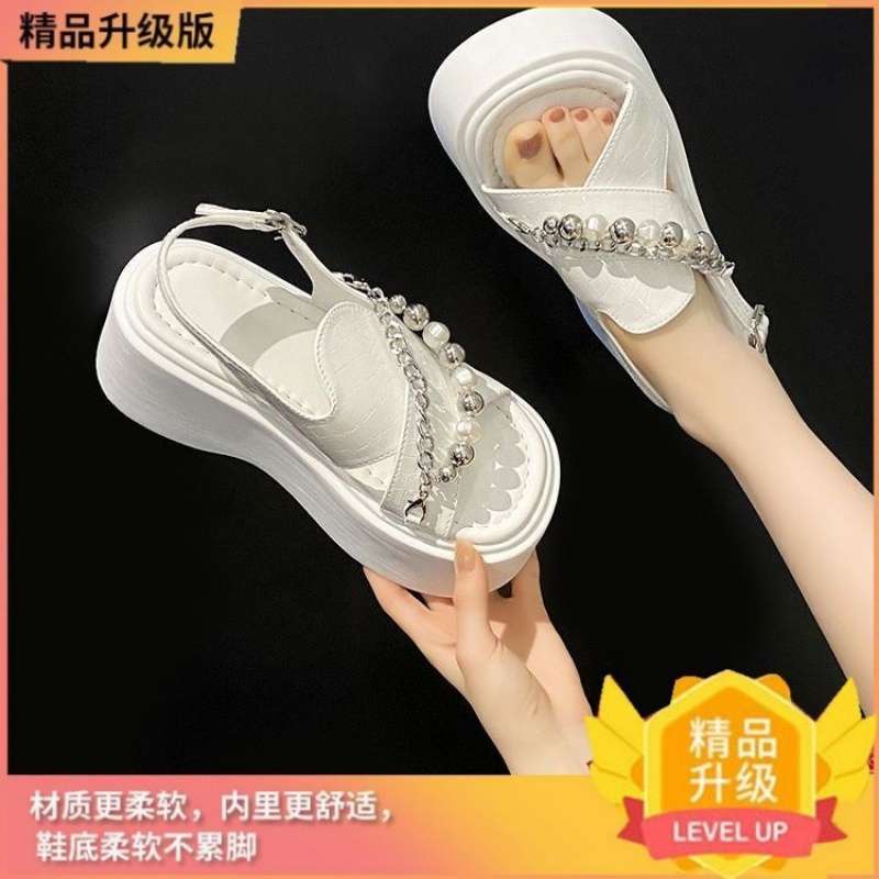 Height-increasing platform sandals women's 2025 new summer wear high-end silver European station muffin beach sandals
