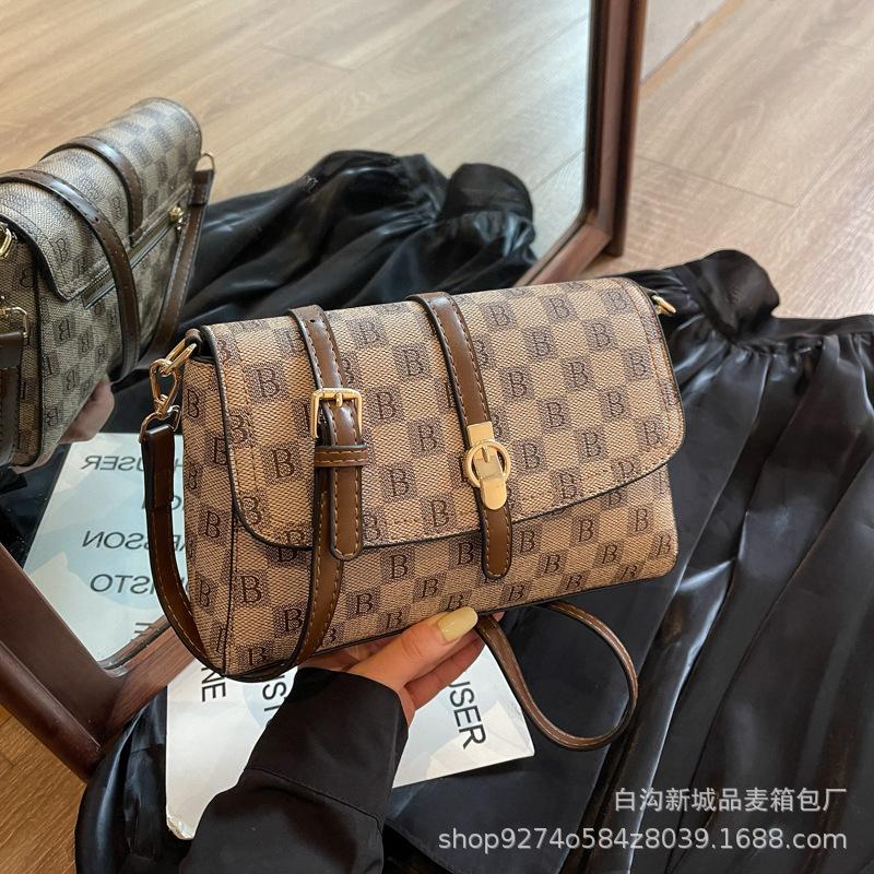 Premium texture fashionable versatile small bag women's 2025 new temperament shoulder bag popular messenger small square bag