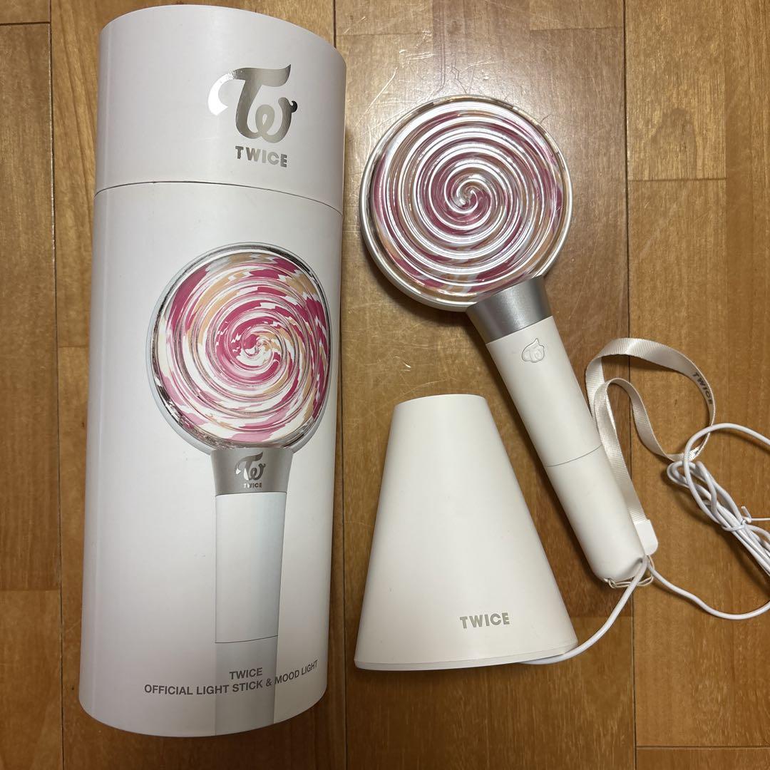 

[USED] TWICE First Generation Official Light Stick Candy Bon