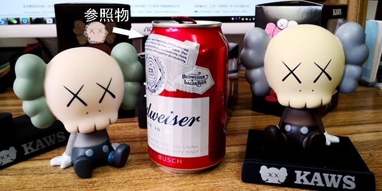 Figura KAWS Companion Bobblehead Versión Deformada (gris)