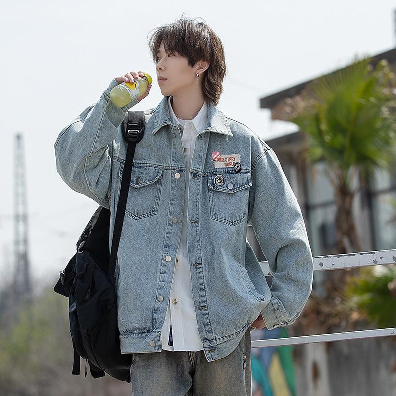 

Мужская джинсовая куртка в корейском стиле, черная: Трендовый, Свободный, Износостойкий, Идеально подходит для весны и осени. M светло-синий