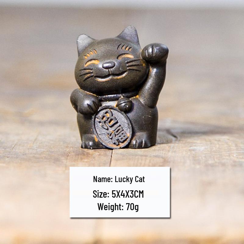 Golden Fortune Beckoning Cat: Cute Handmade Cast Iron Imitation Ornament
