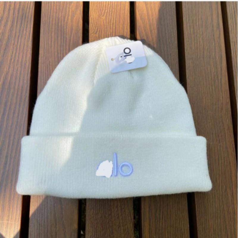 Versatile Knit Beanie Men Women - Warm Winter Hat With Embroidery Casual Fashion Accessory