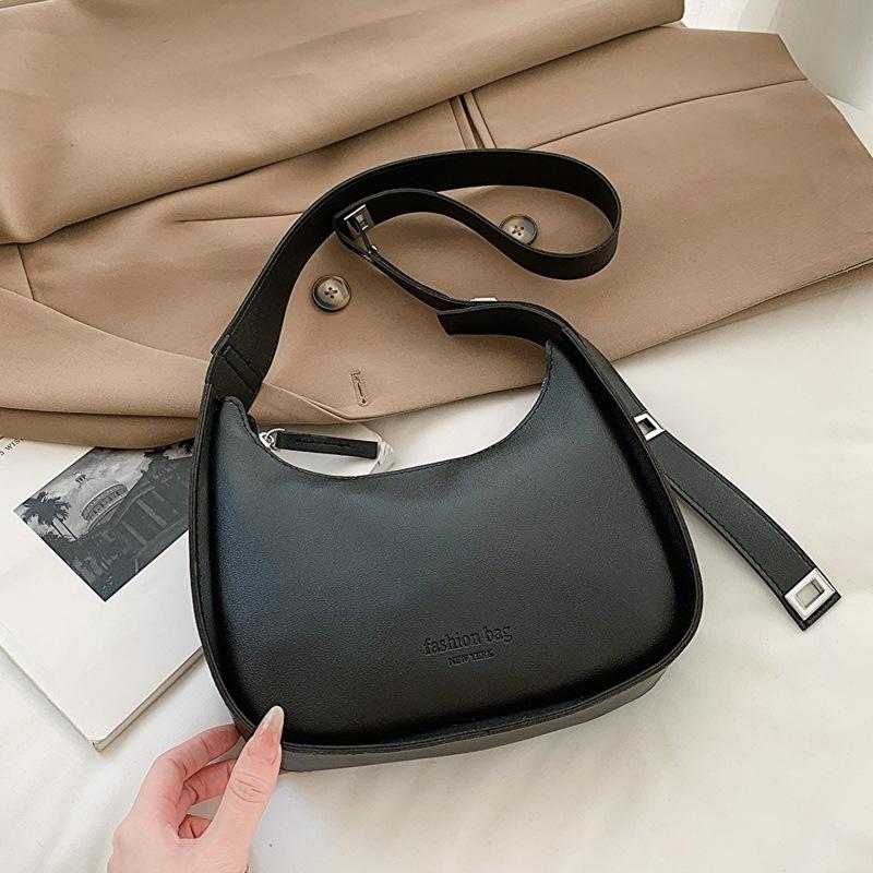 

Модная и иностранная маленькая сумка 2024 года, новая простая ретро-сумка под мышкой, универсальная сумка-мессенджер на одно плечо, женская сумка для поездок на работу чёрный
