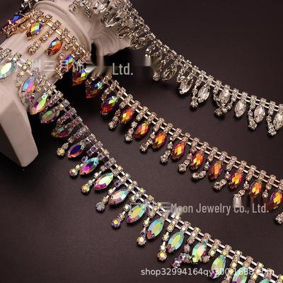 Catena da Vita con Nappa e Strass Colorati - Accessorio Fancy per Performance Fai-da-te
