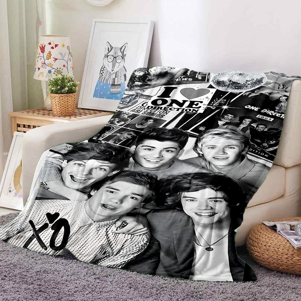1pc One Direction Flannel Blanket, Soft Skin Friendly with Digital Printing, Various Sizes Available for Family, Friends, Birthday