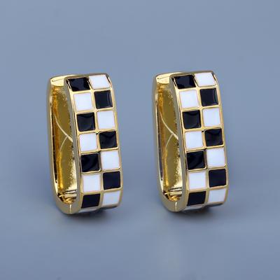 Gioielli di Moda Classici da Donna Alta Qualità Scacchiera Semplici Orecchini a Stud Plaid Bianco e Nero Smalto a Mano