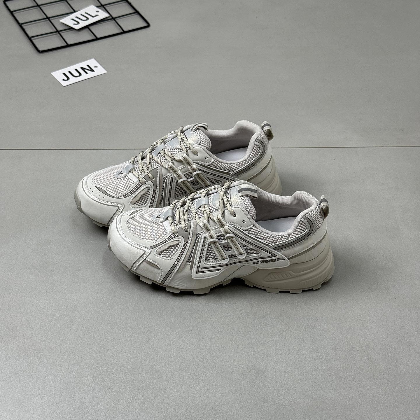 

Leather thick-soled mesh breathable Forrest Gump shoes women s 2025 autumn new models show feet small round head versatile casual sports shoes 40