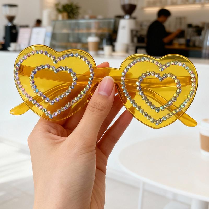 New love diamond-encrusted glasses men's and women's fashion party retro funny ins sunglasses spot