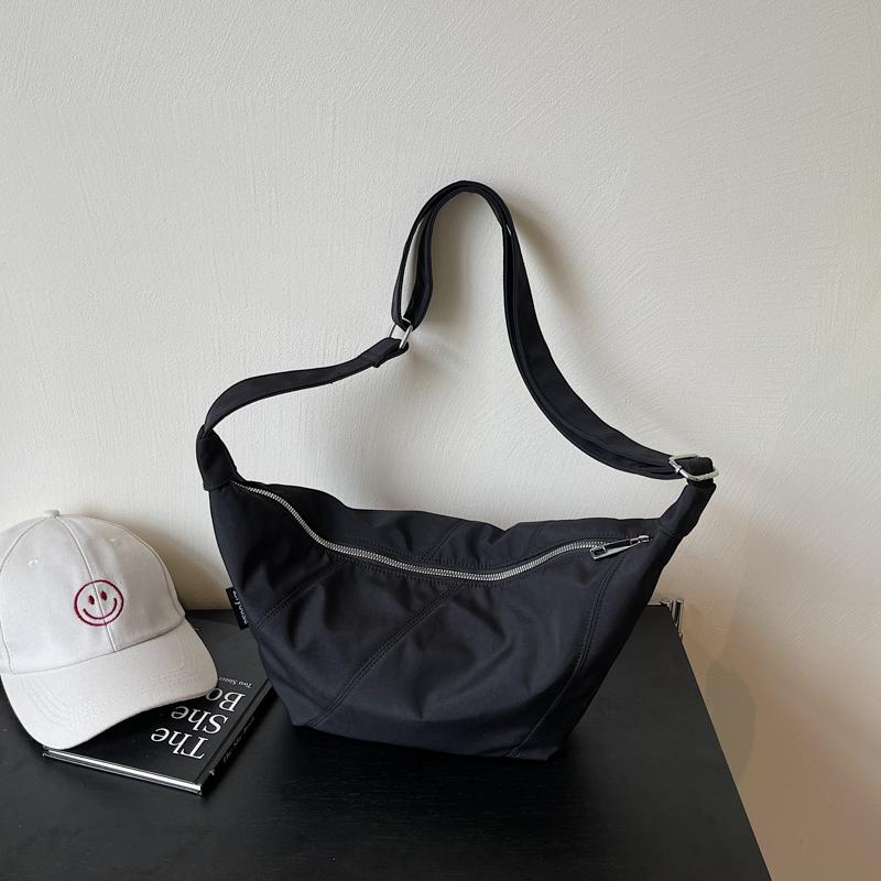 Women's Large Capacity Shoulder Crossbody Bag Solid Color Hobo Bag