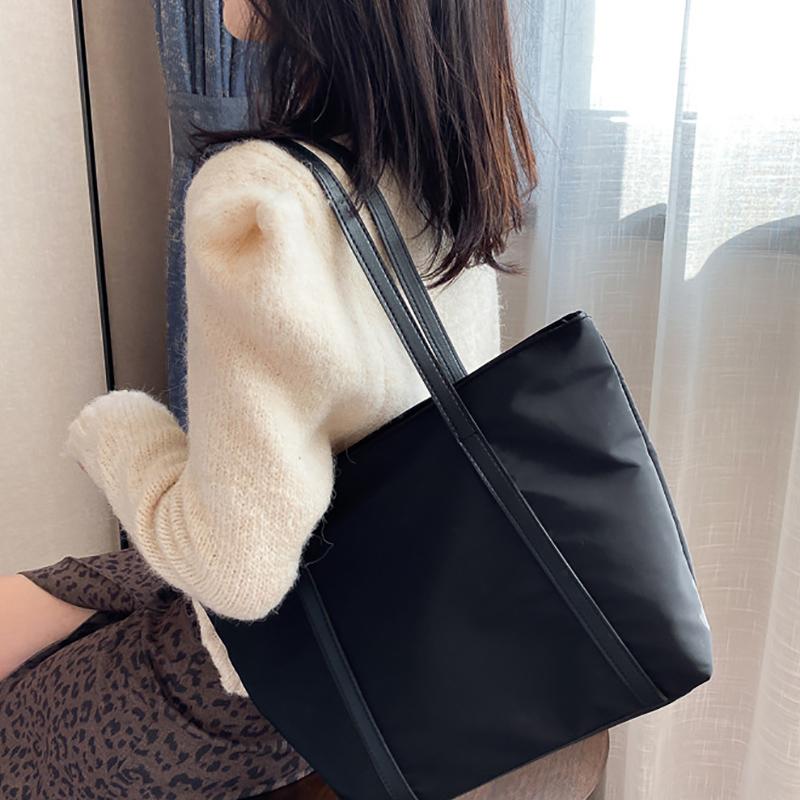 IELGY Nylon One-shoulder Large-capacity Tote Bag Ladies Casual Handbag