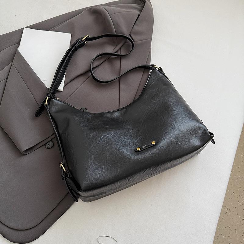 A Casual and Elegant Large-capacity Tote Bag, A Simple Single-shoulder Bag for Women's Commuting