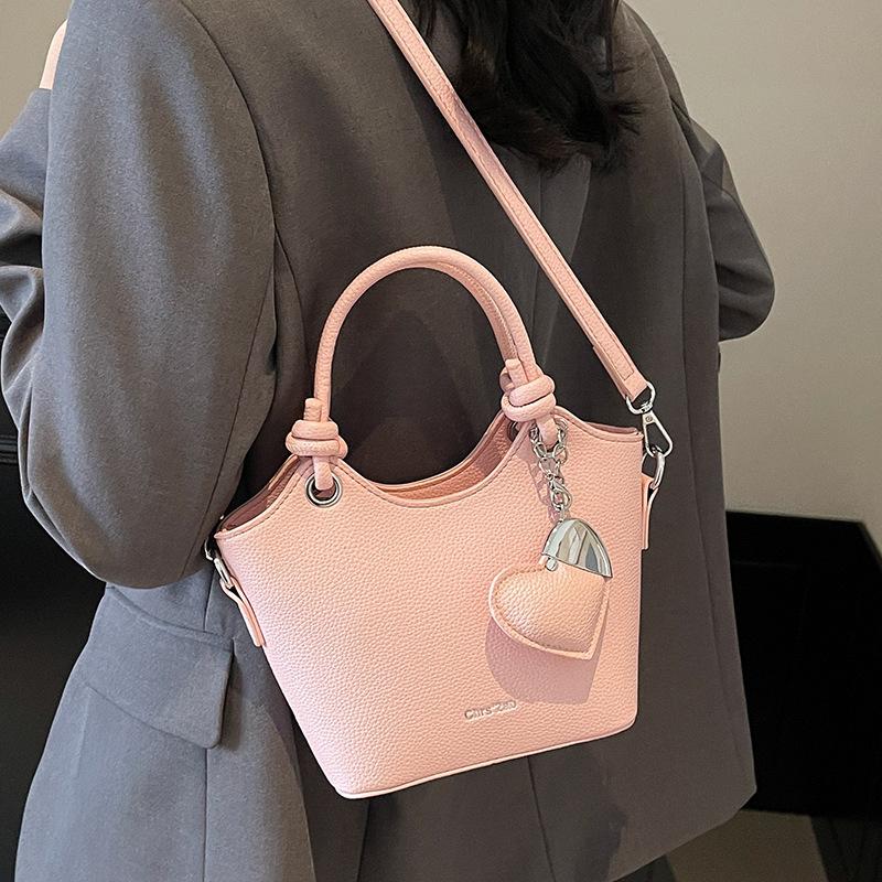 This Year's Hot Sale Is Fashionable, High-end, Simple Style, Portable Vegetable Basket Bag, Women's Commuting Temperament, Versatile Messenger Bag.