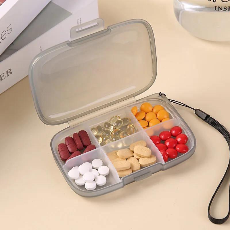 

Portable Travel Week s Medicine Dosing Box Plastic Small Pill Organizer with Rope Convenient Carry-On Medicine Storage Box серый