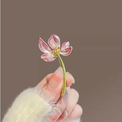 Lotus Brooch, High-end Female Niche Design, Elegant Chest Flower Temperament, Brooch, Clothing Accessories